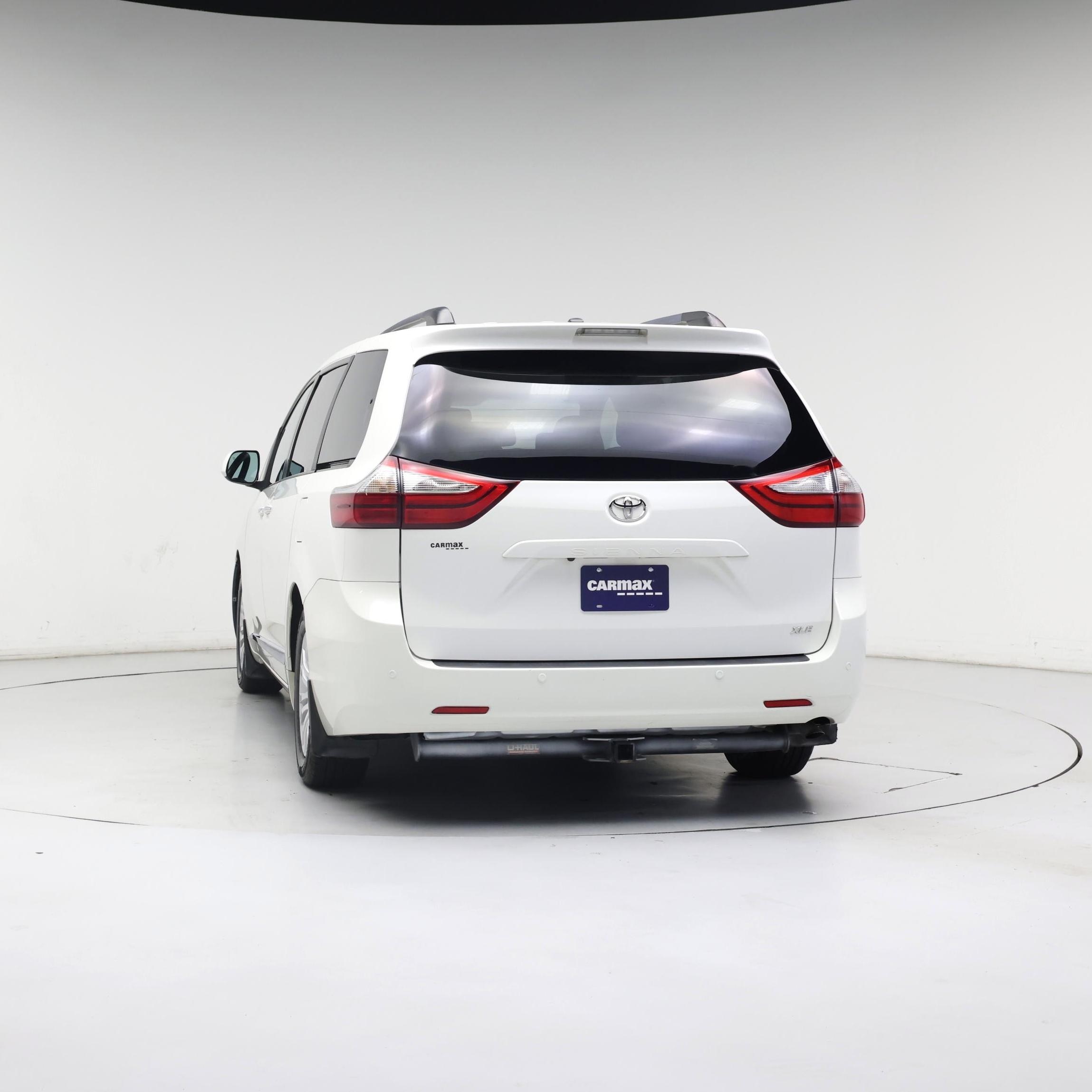 Thumbnail: 2015 Toyota Sienna - 6