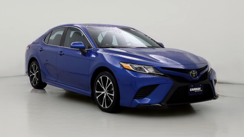 2019 Toyota Camry SE Hero Image