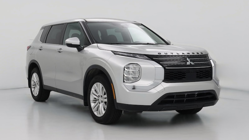 2023 Mitsubishi Outlander ES Hero Image