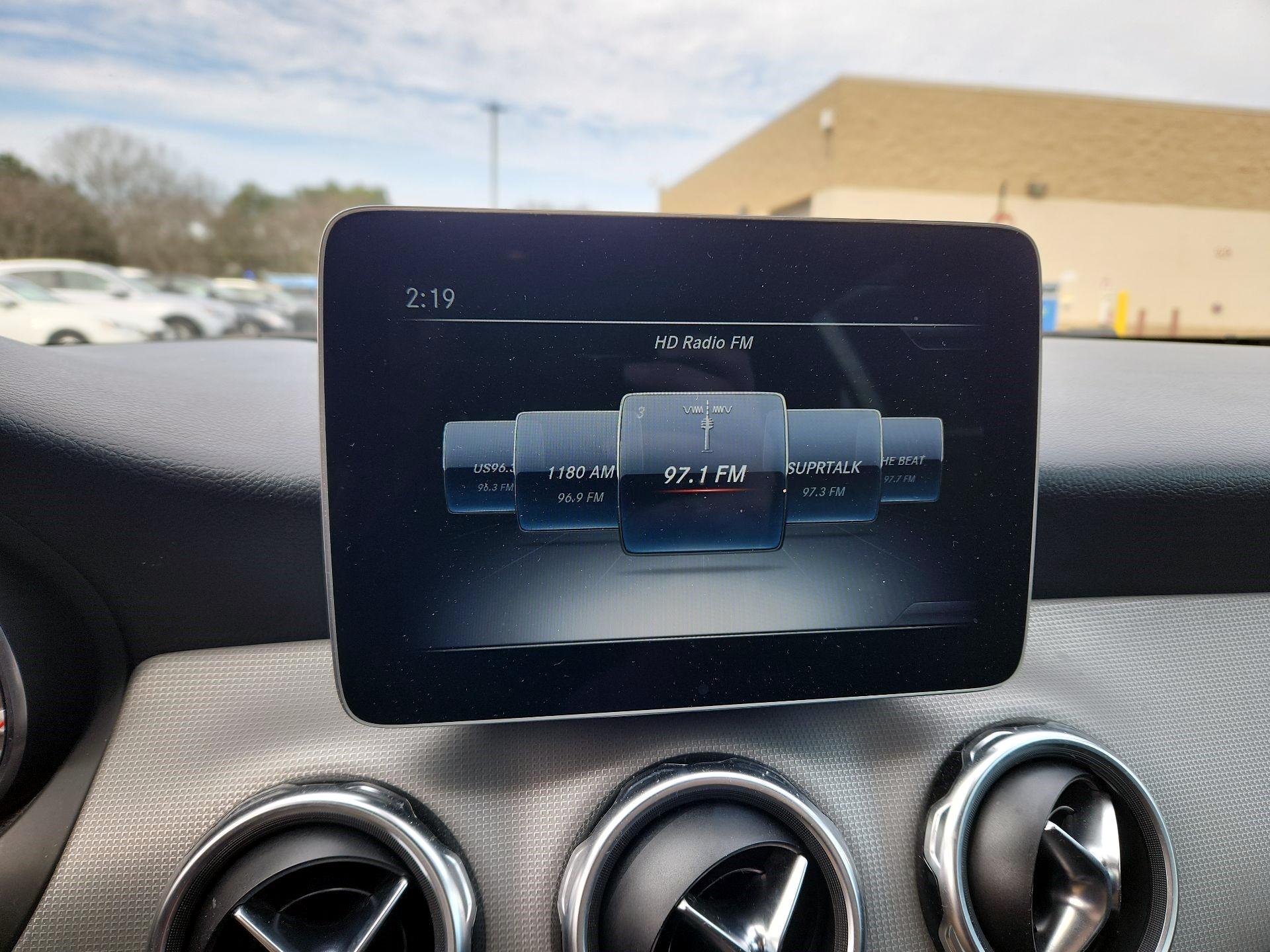 Thumbnail: 2020 Mercedes-Benz GLA - 13