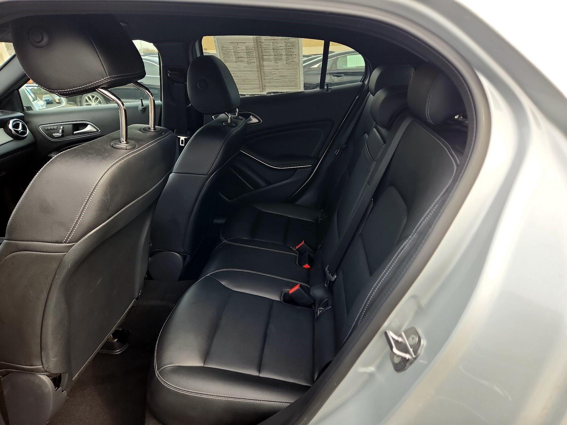 Thumbnail: 2020 Mercedes-Benz GLA - 17