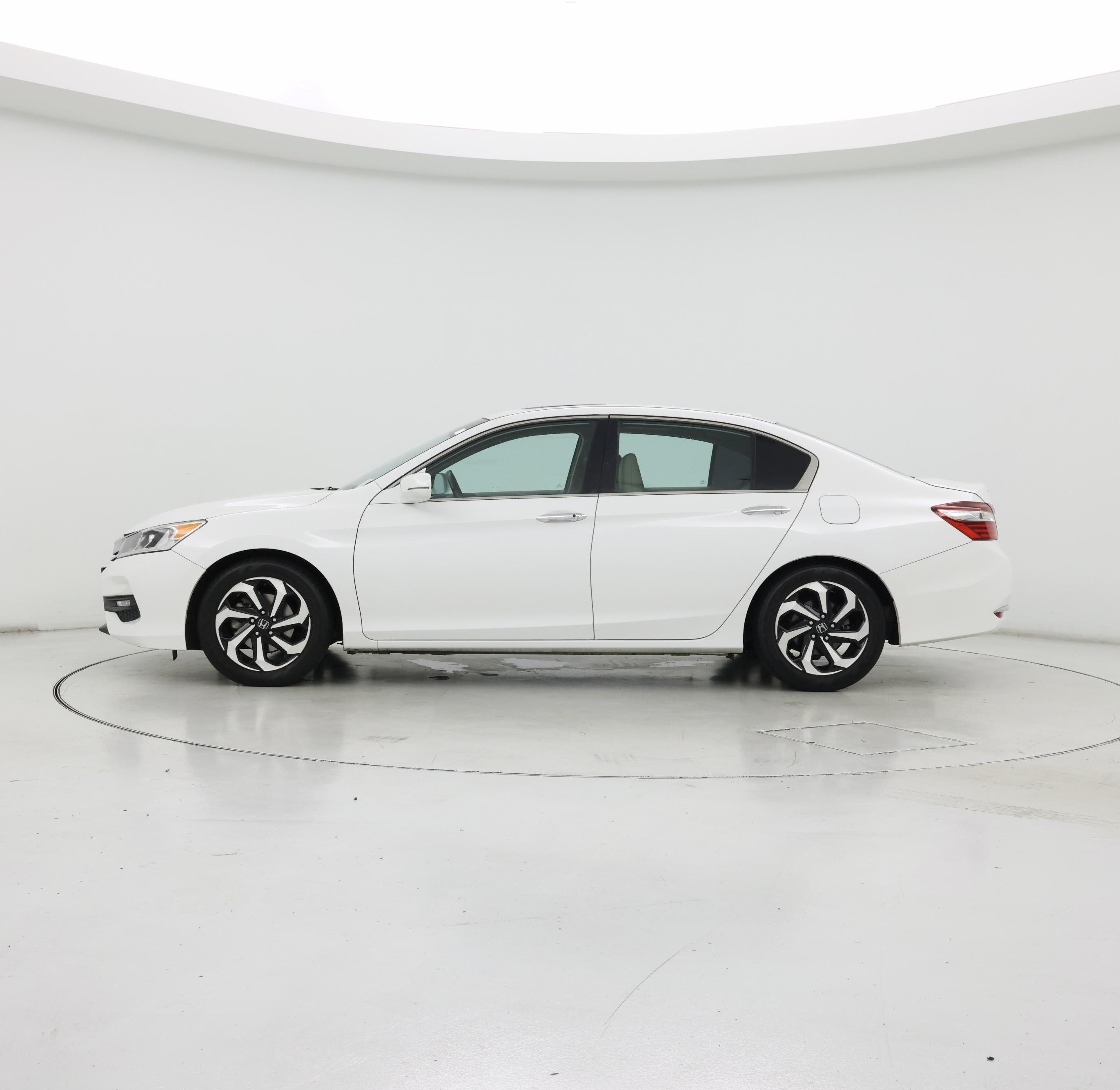 Thumbnail: 2016 Honda Accord - 3