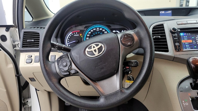 2014 Toyota Venza LE 10