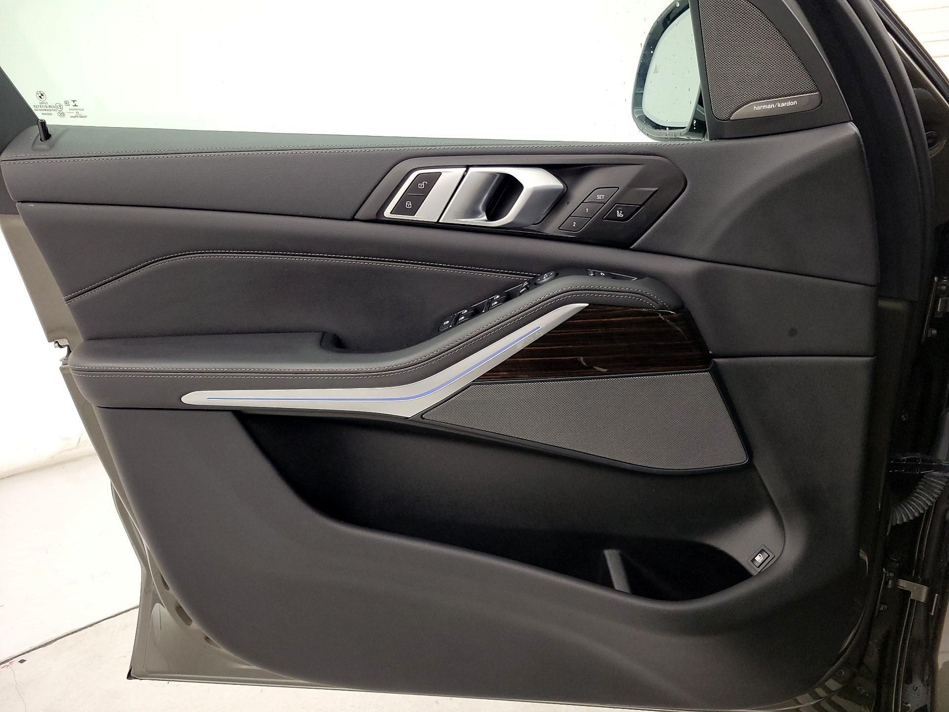Thumbnail: 2021 BMW X5 - 12