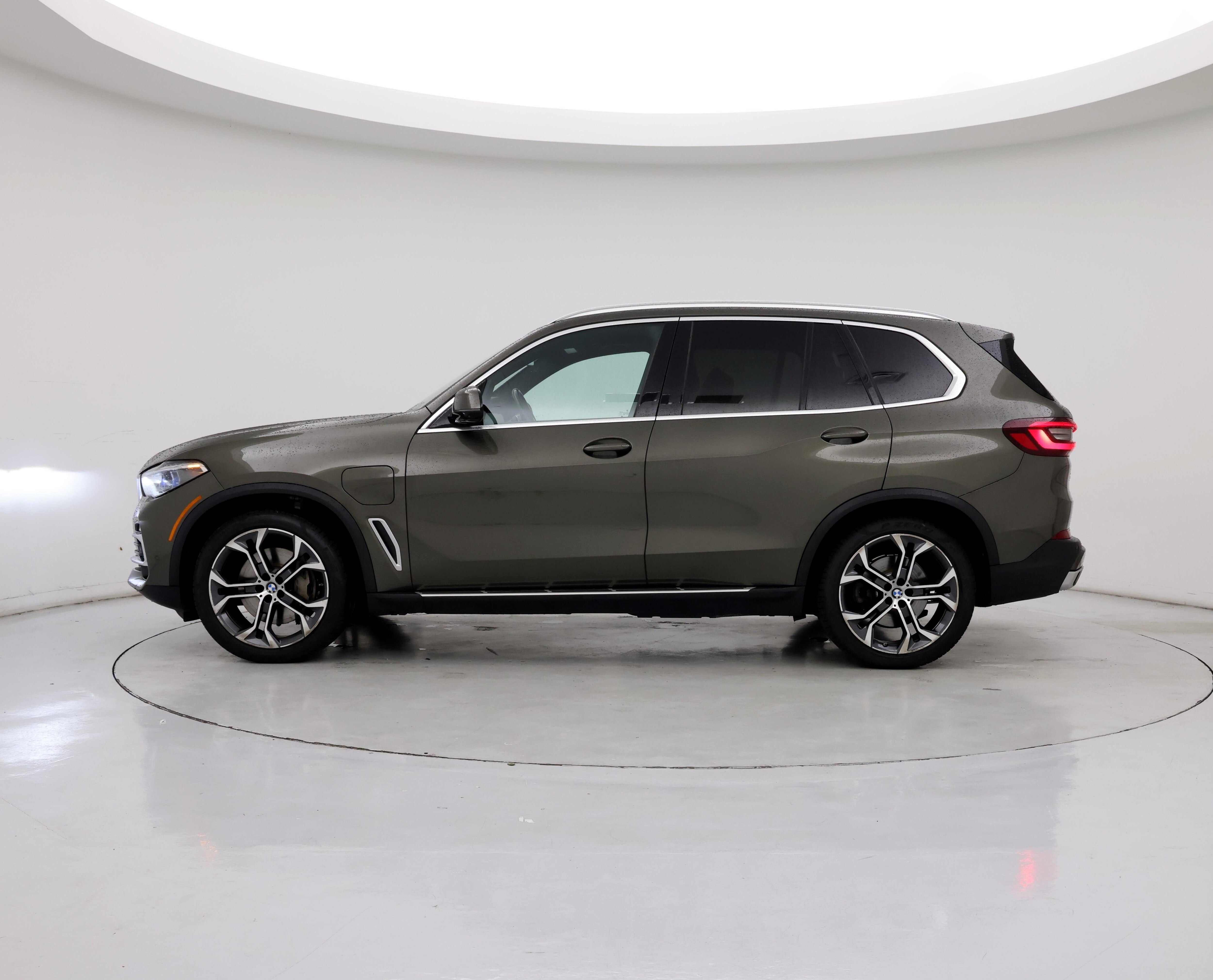 Thumbnail: 2021 BMW X5 - 3