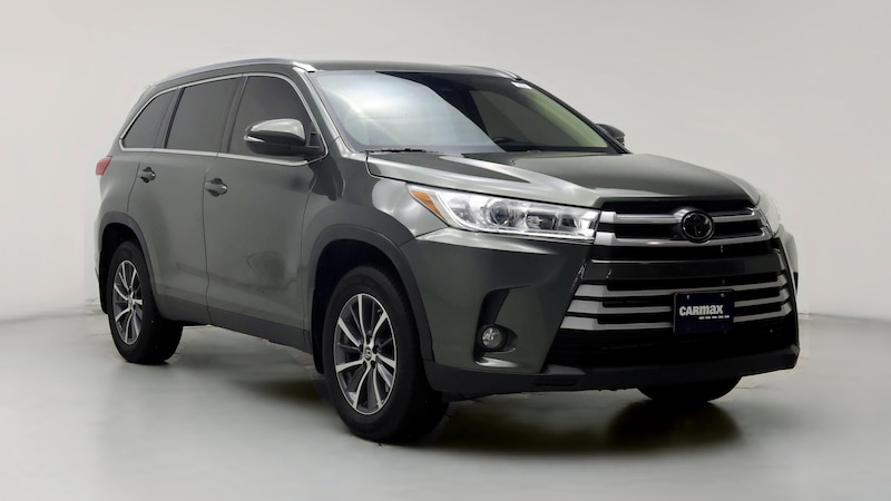 2019 Toyota Highlander XLE Hero Image