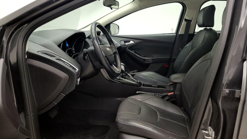 2015 Ford Focus Titanium 11