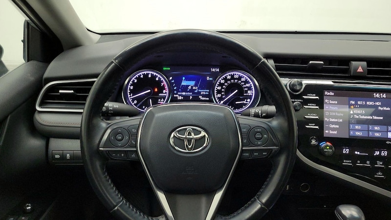 2019 Toyota Camry XLE 10