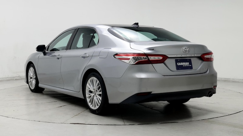 2019 Toyota Camry XLE 2