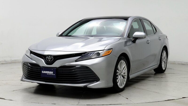 2019 Toyota Camry XLE 4