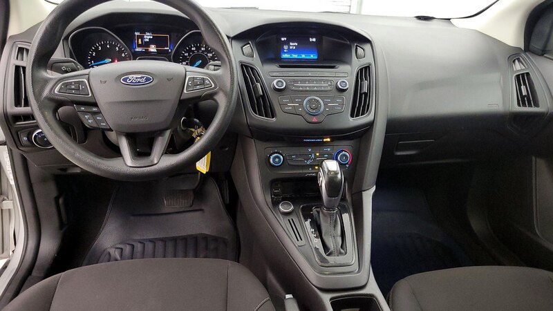 2015 Ford Focus SE 9