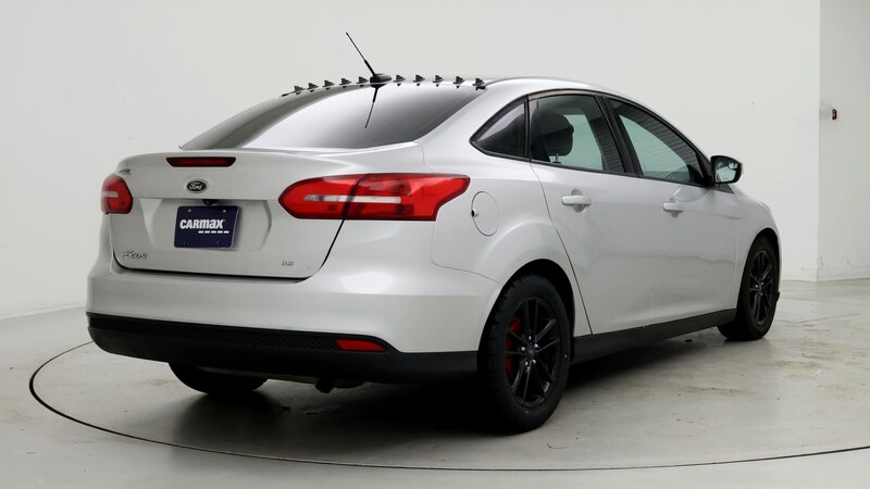 2015 Ford Focus SE 8