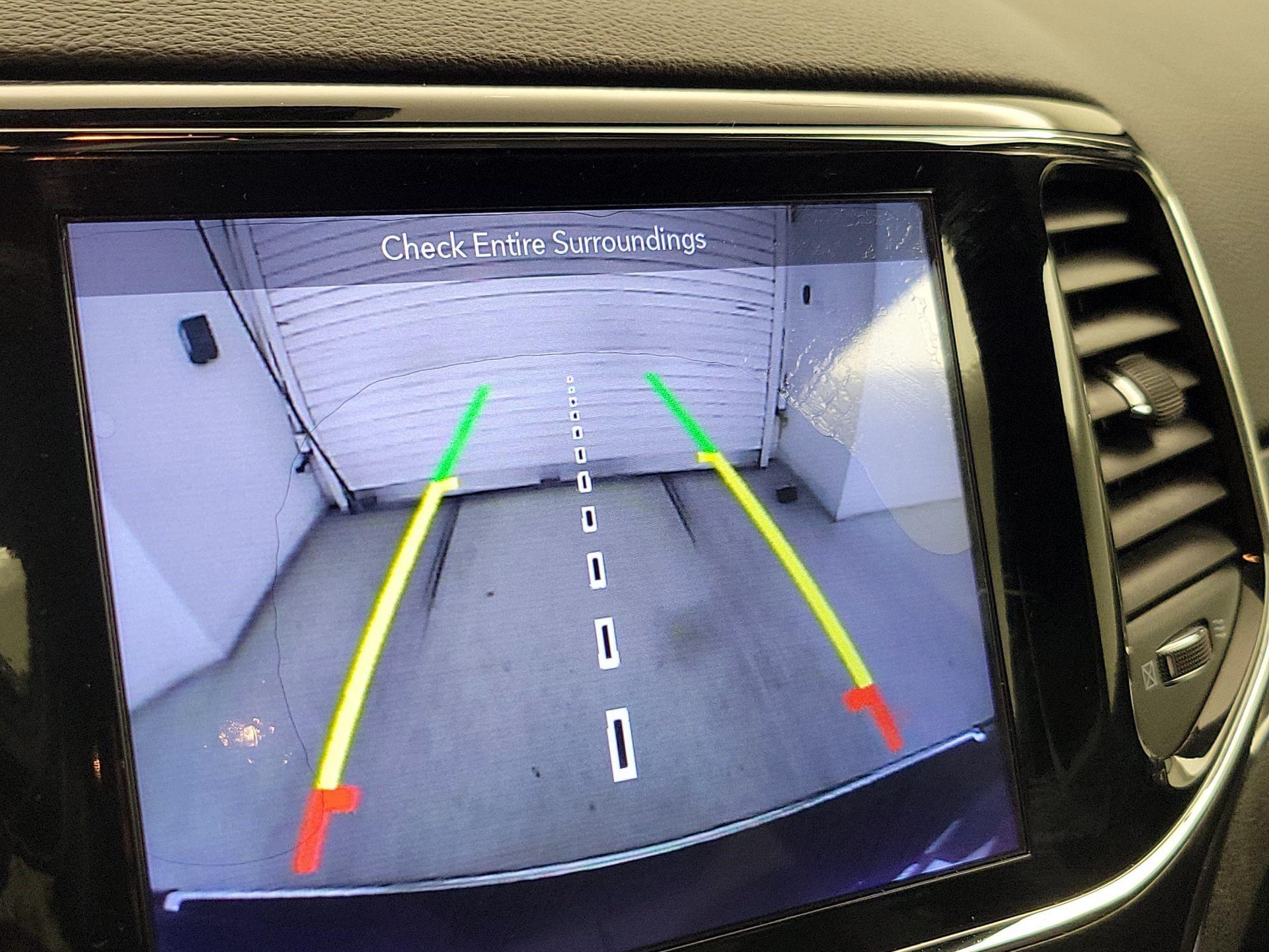 Thumbnail: 2019 Jeep Grand Cherokee - 15