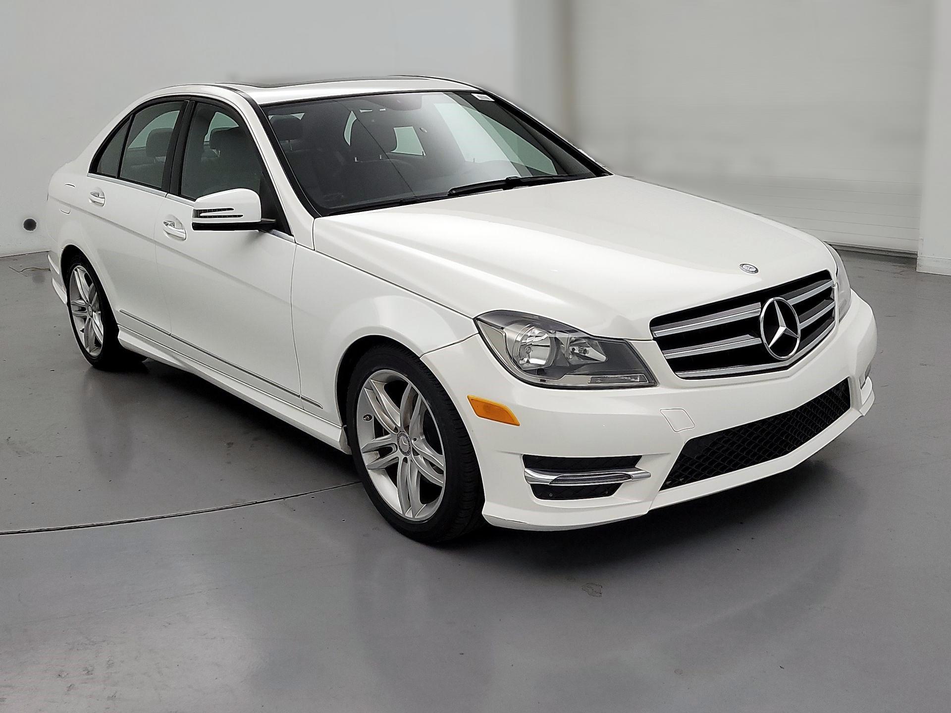 Thumbnail: 2014 Mercedes-Benz C-Class - 1