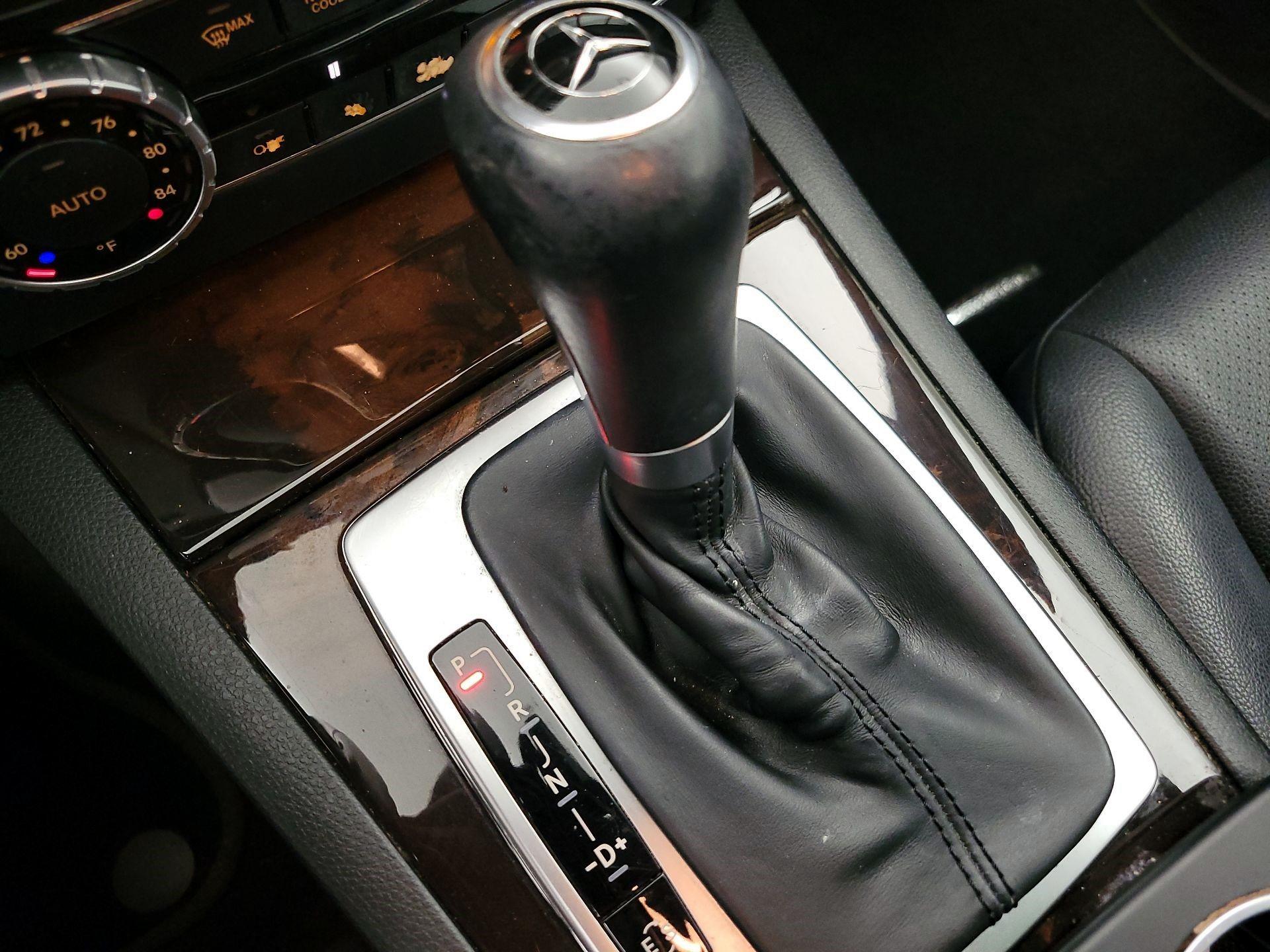 Thumbnail: 2014 Mercedes-Benz C-Class - 14