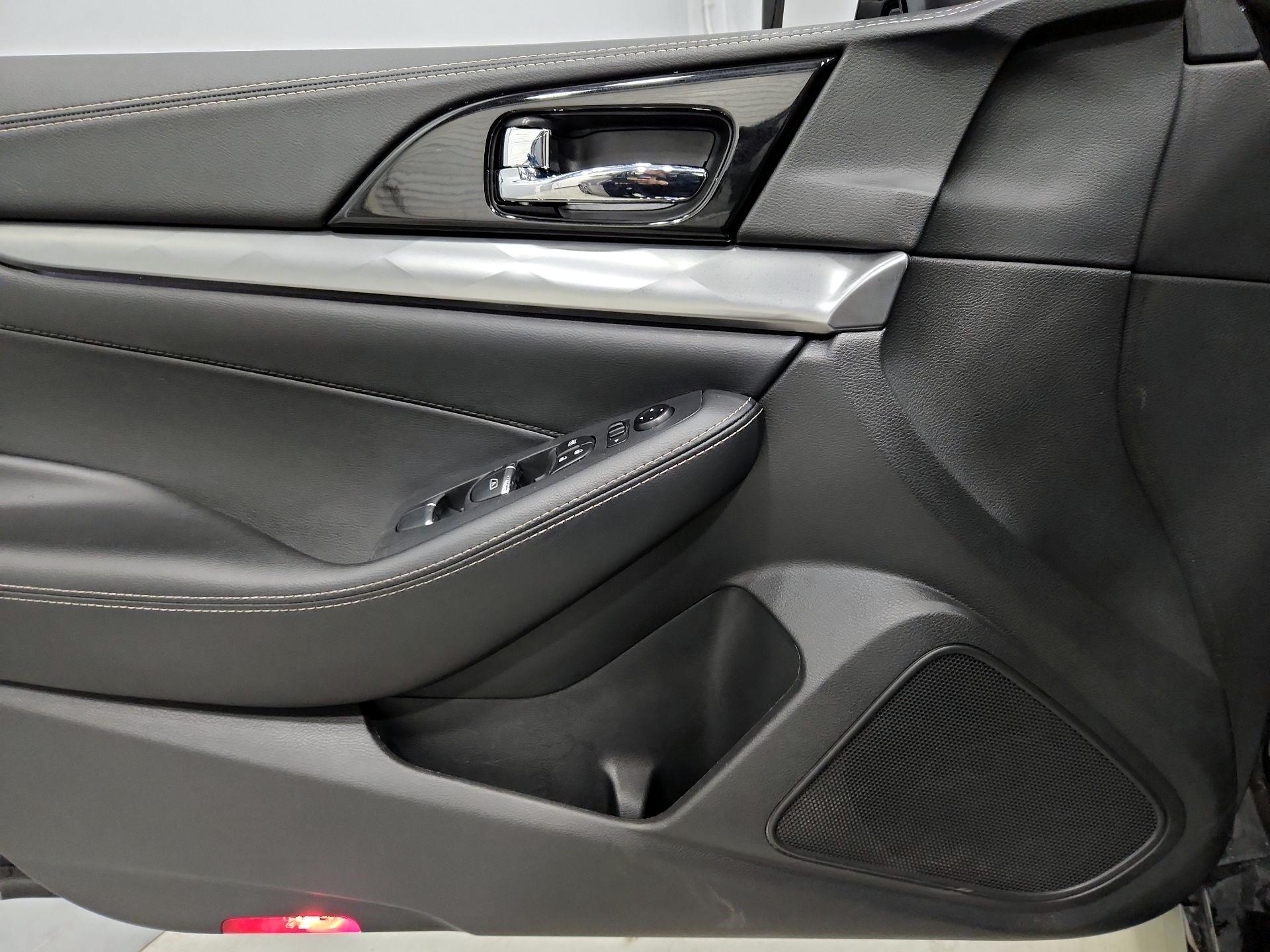 Thumbnail: 2020 Nissan Maxima - 12