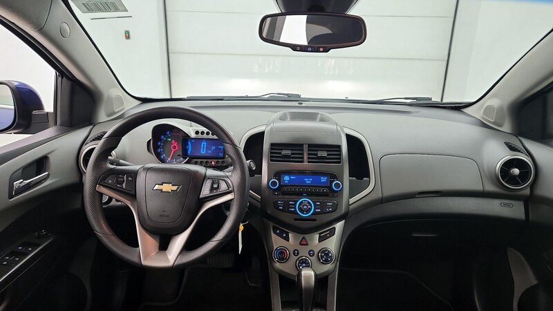 2013 Chevrolet Sonic LT 9