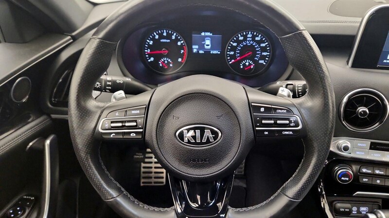 2020 Kia Stinger GT-Line 10