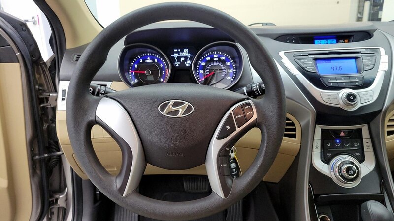 2012 Hyundai Elantra GLS 10