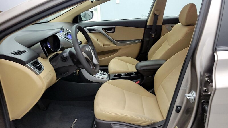 2012 Hyundai Elantra GLS 11