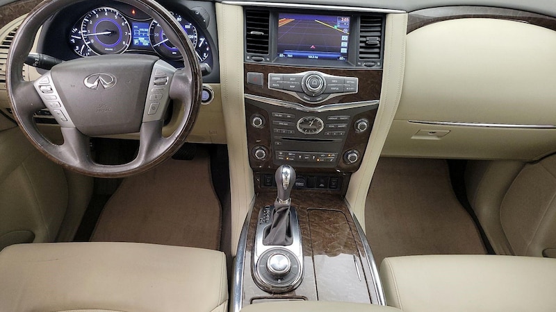 2017 INFINITI QX80  9