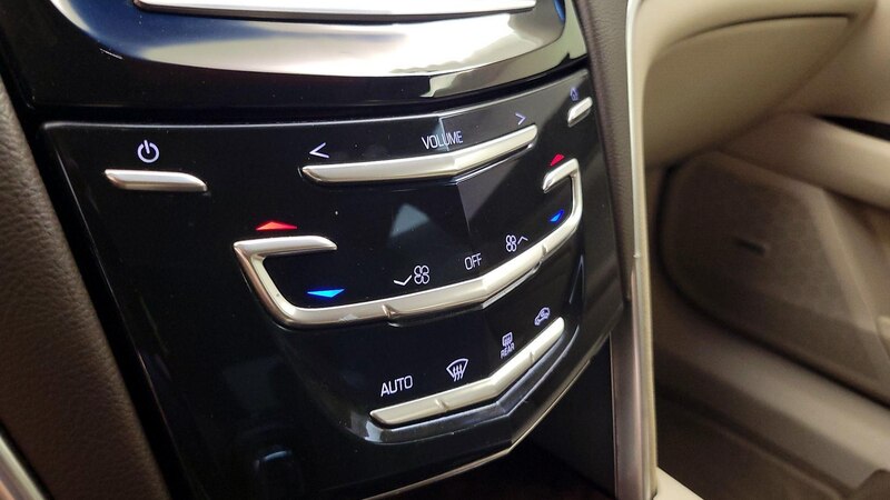 2014 Cadillac XTS  15