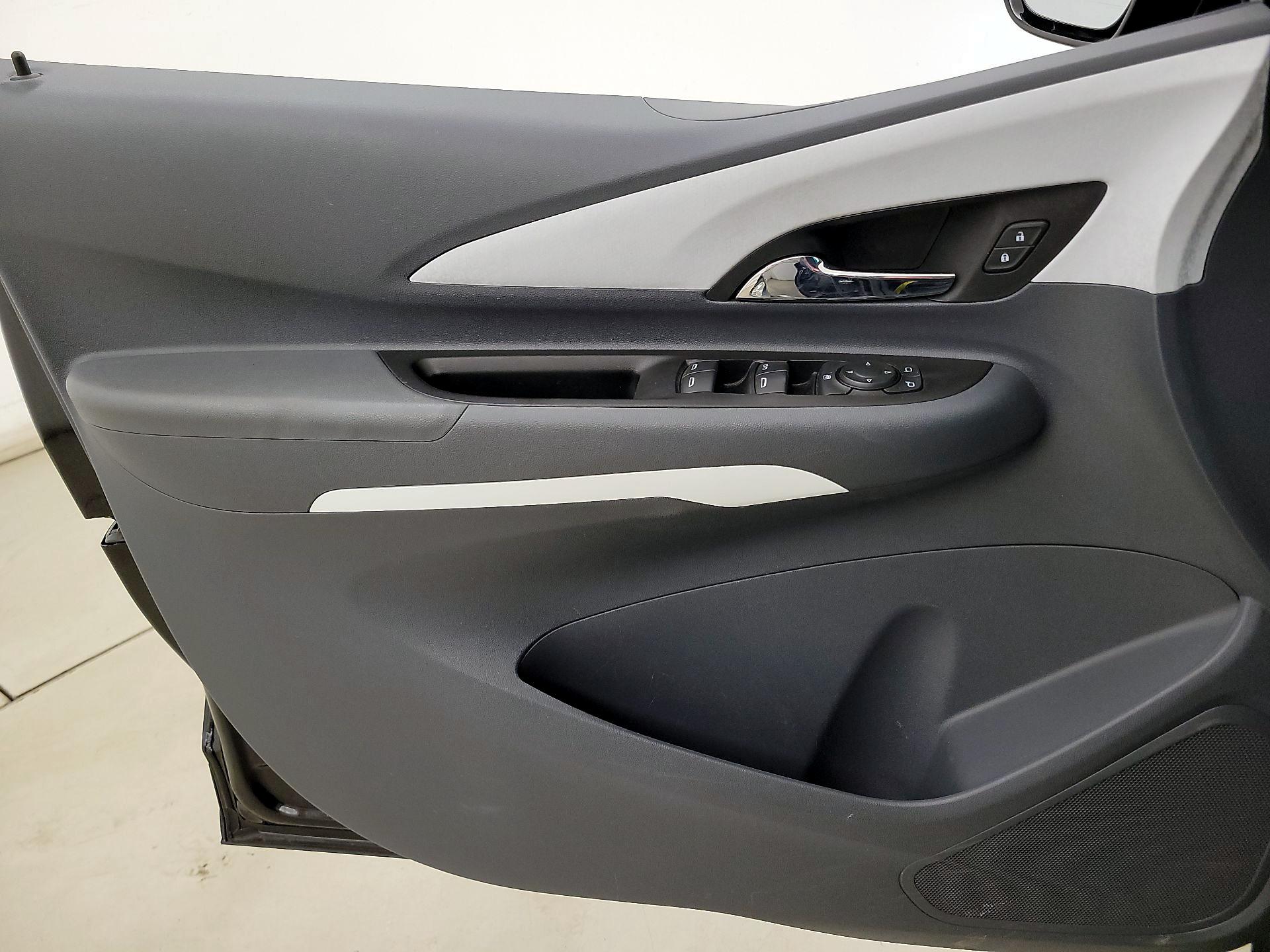 Thumbnail: 2021 Chevrolet Bolt EV - 12