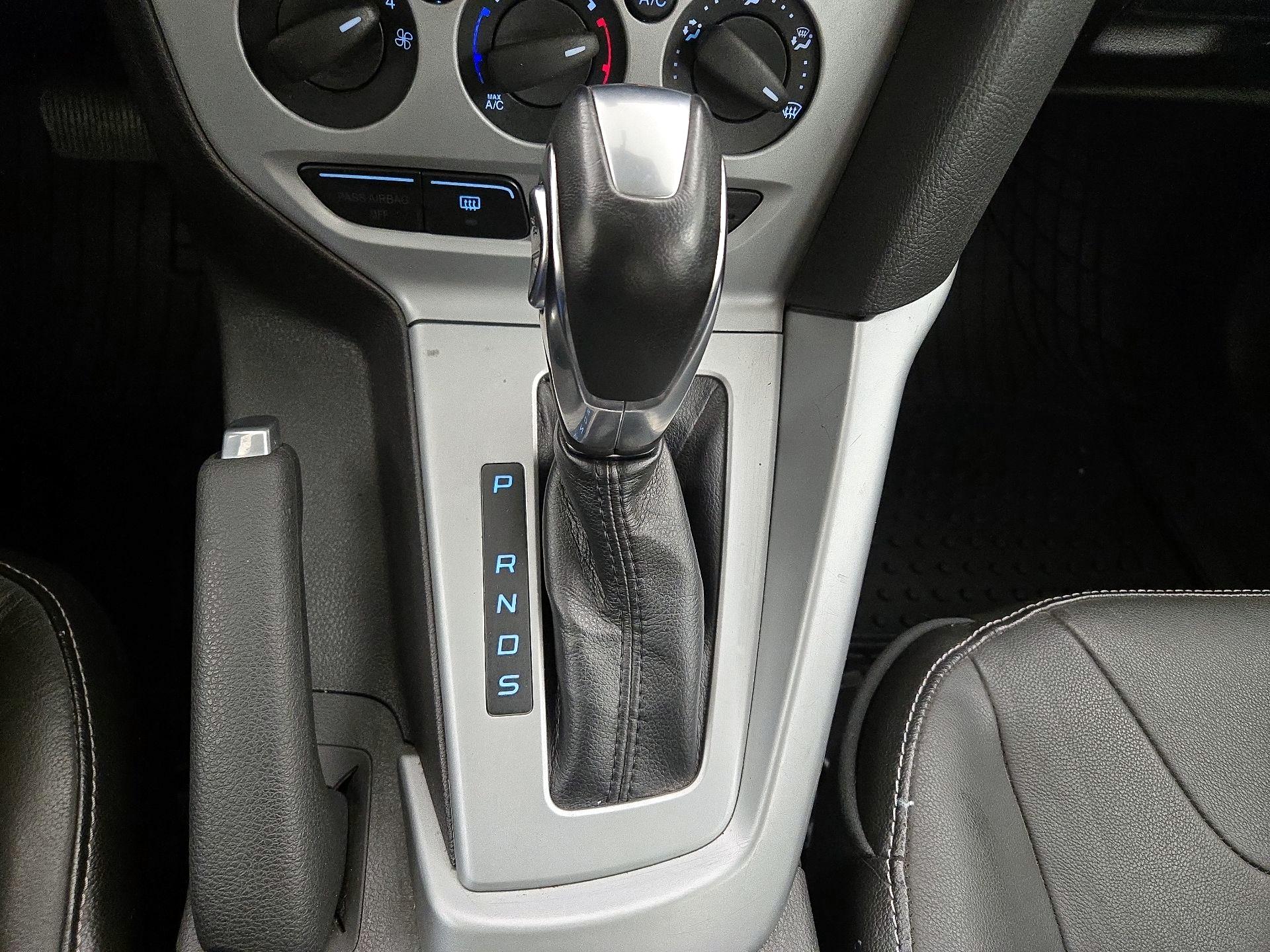Thumbnail: 2014 Ford Focus - 16