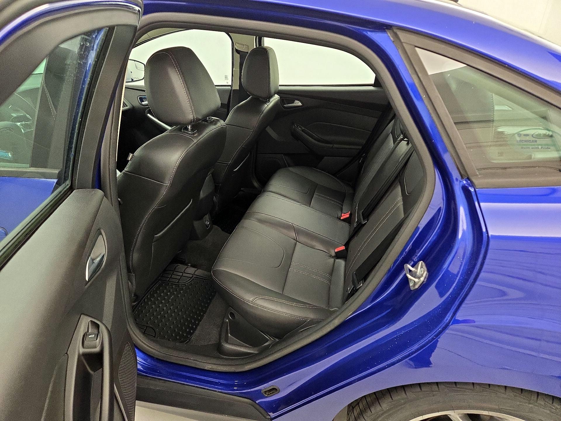 Thumbnail: 2014 Ford Focus - 18