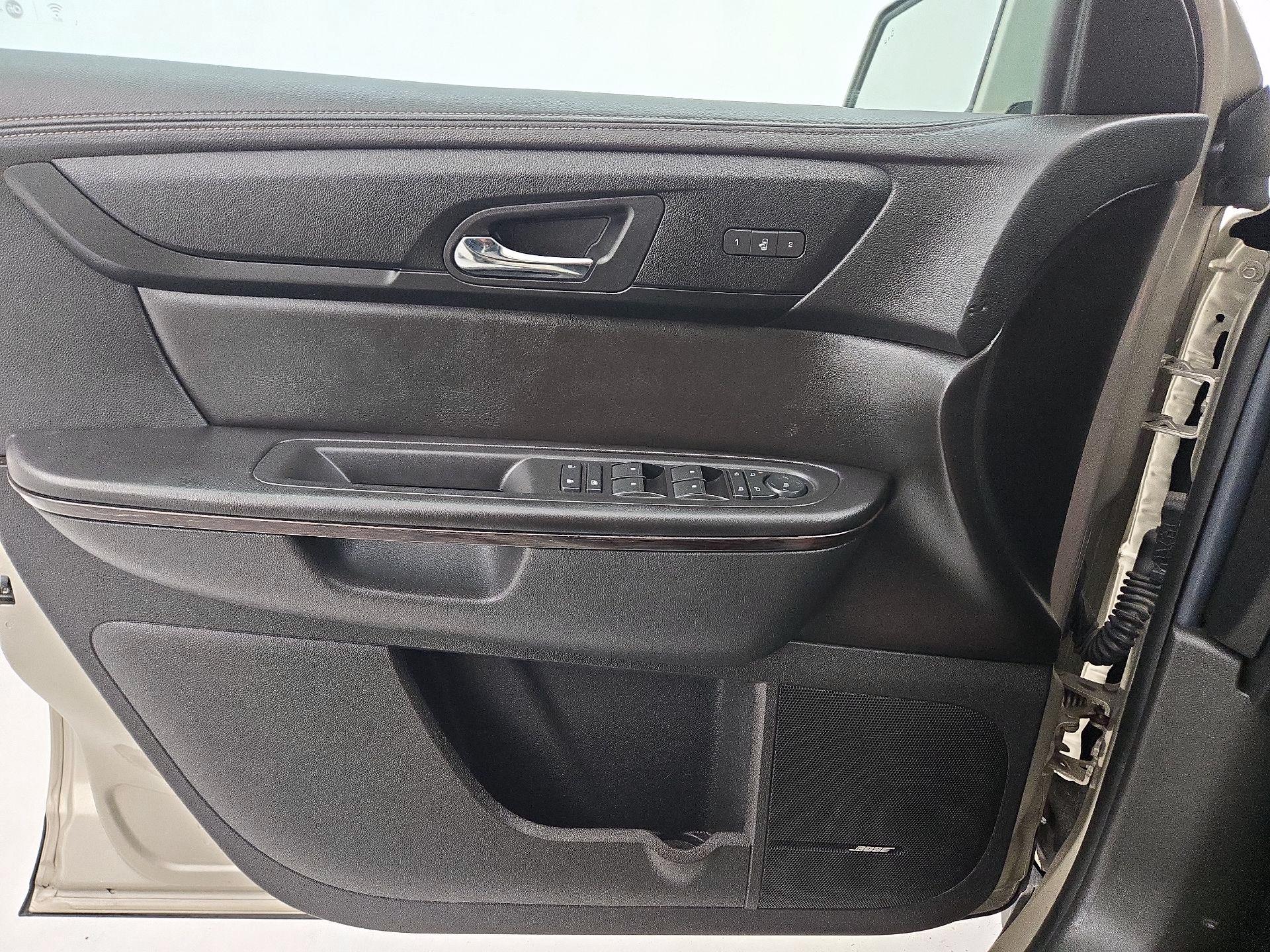 Thumbnail: 2017 Chevrolet Traverse - 12