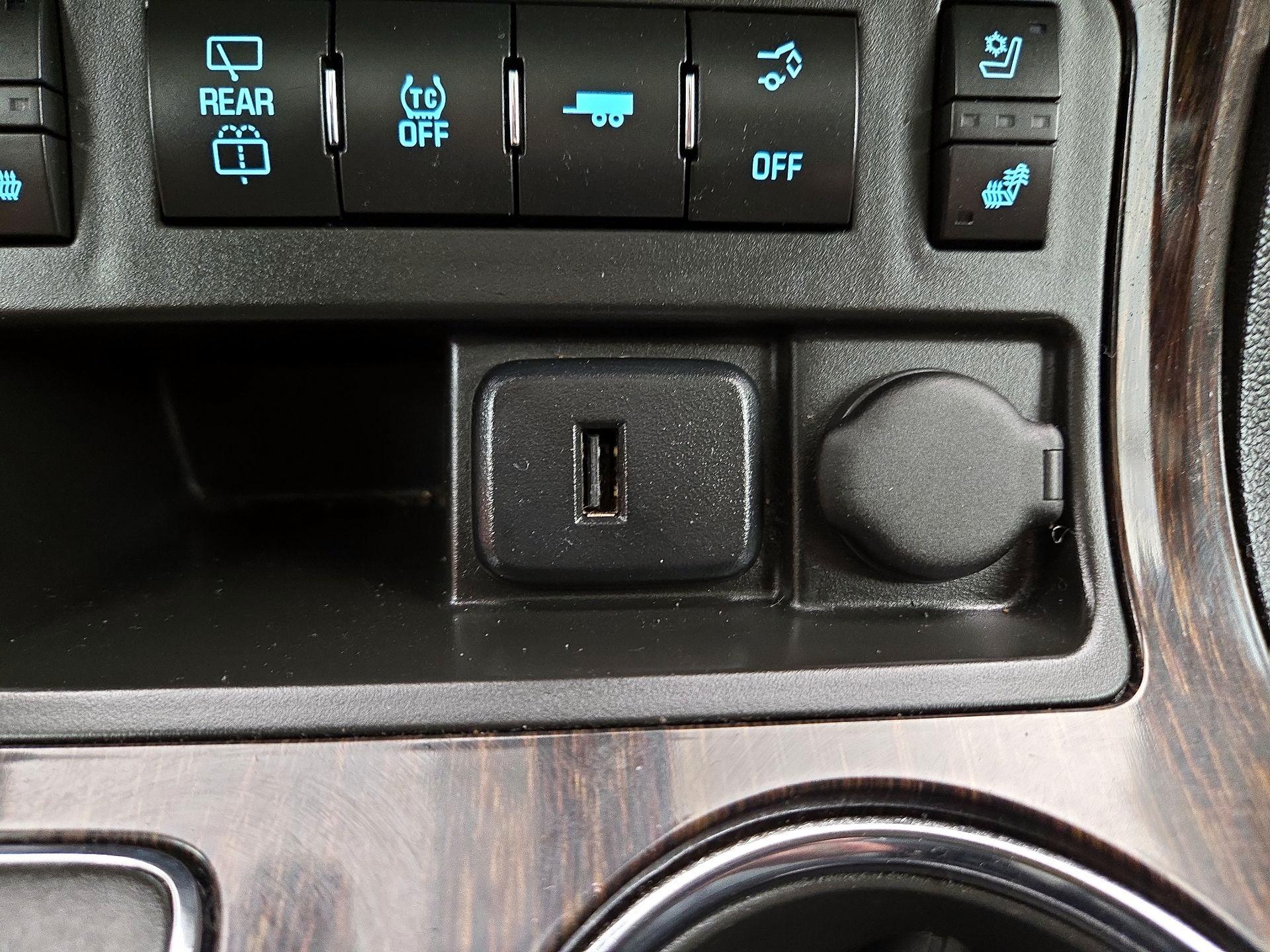 Thumbnail: 2017 Chevrolet Traverse - 19