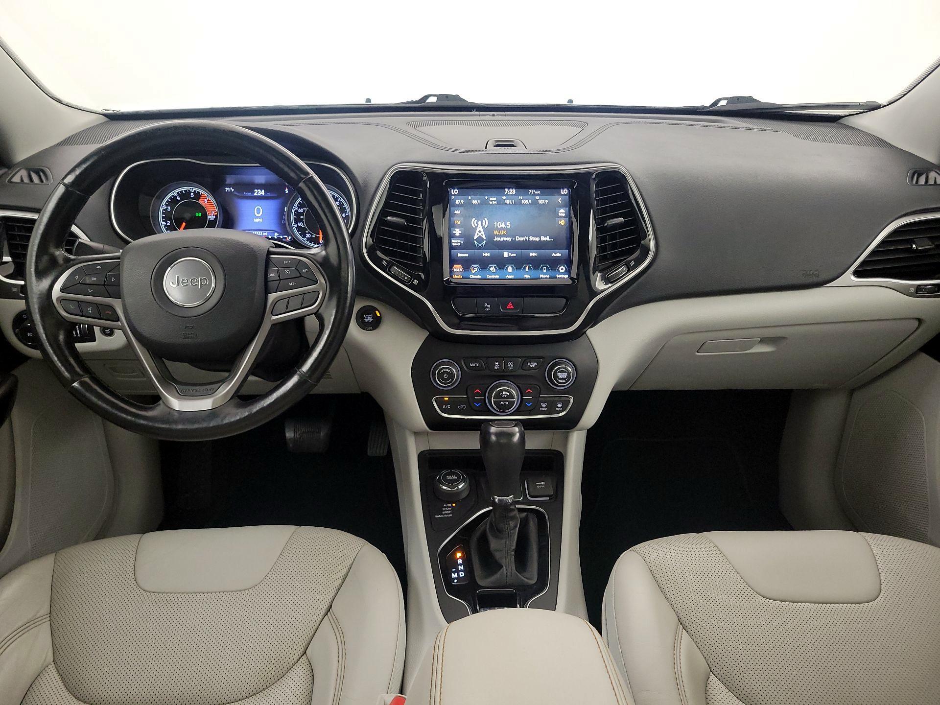 Thumbnail: 2020 Jeep Cherokee - 9