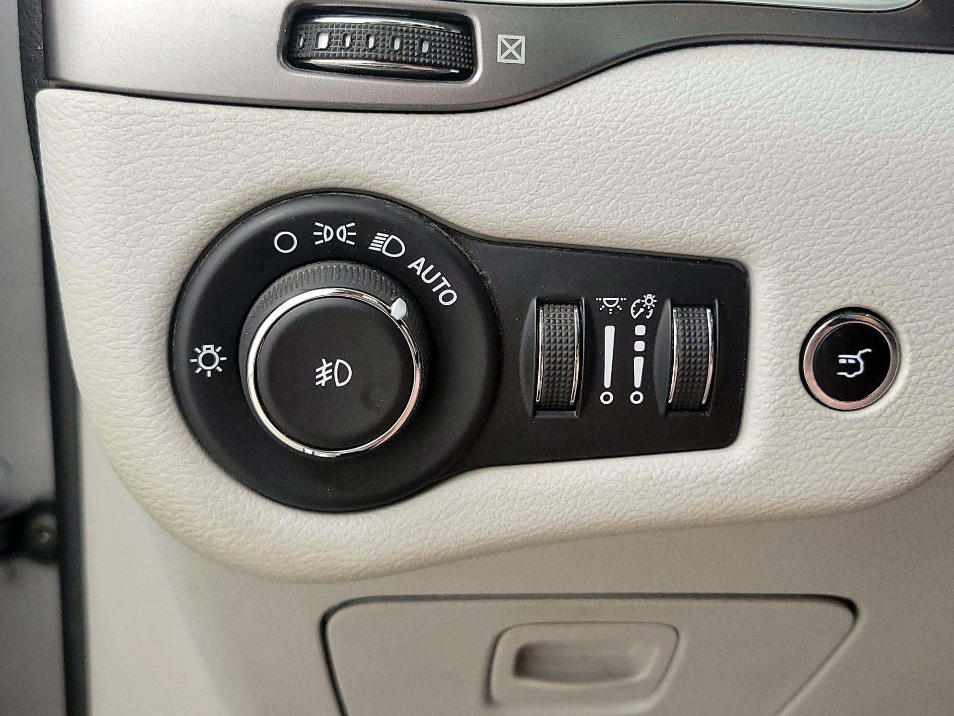 Thumbnail: 2020 Jeep Cherokee - 13