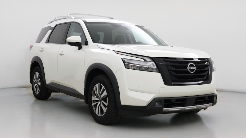 2022 Nissan Pathfinder SL Hero Image