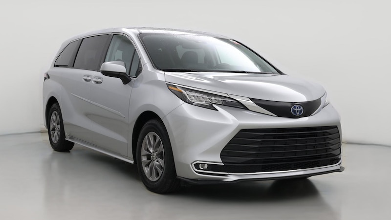 2023 Toyota Sienna XLE Hero Image