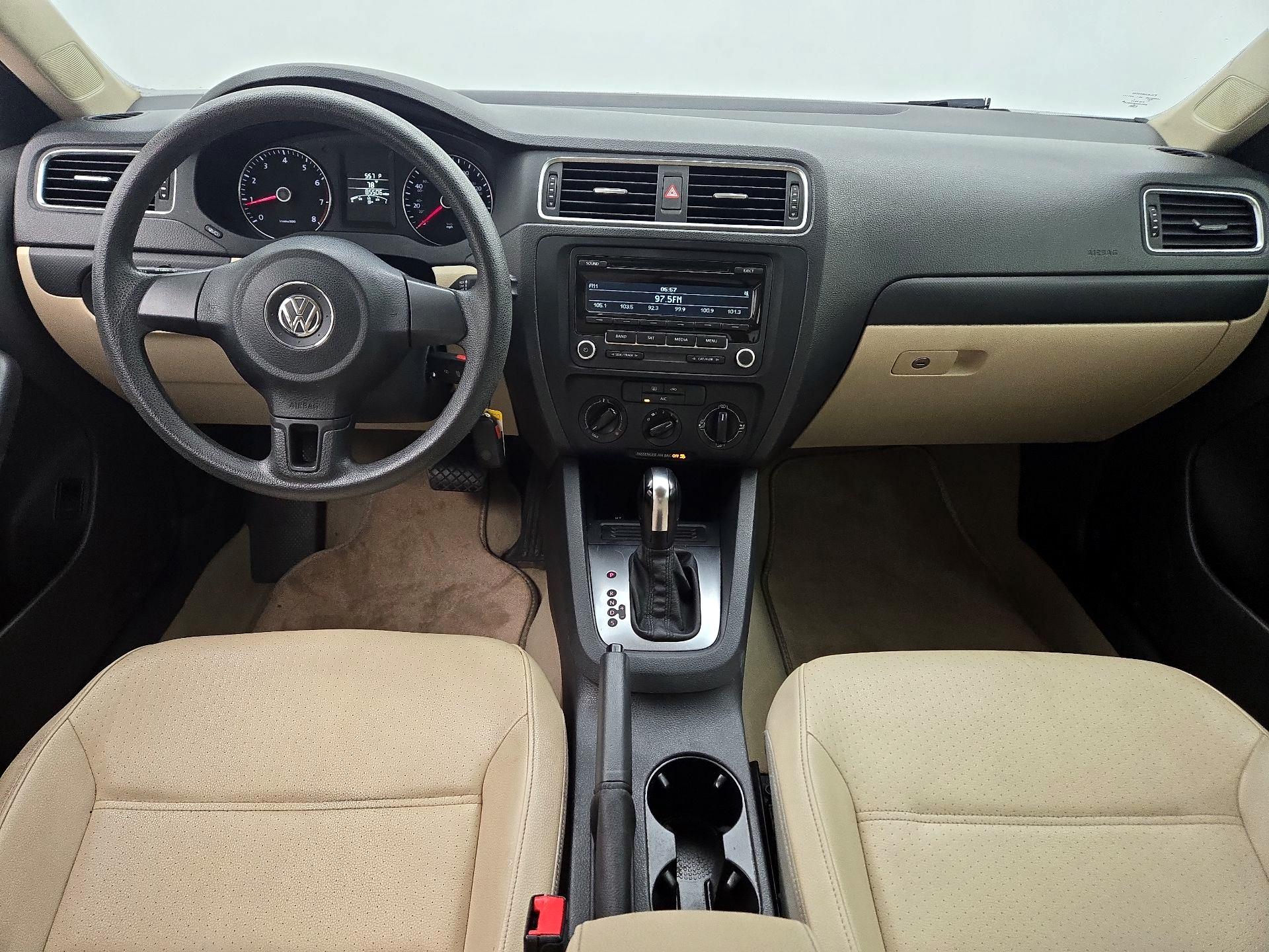 Thumbnail: 2014 Volkswagen Jetta - 9