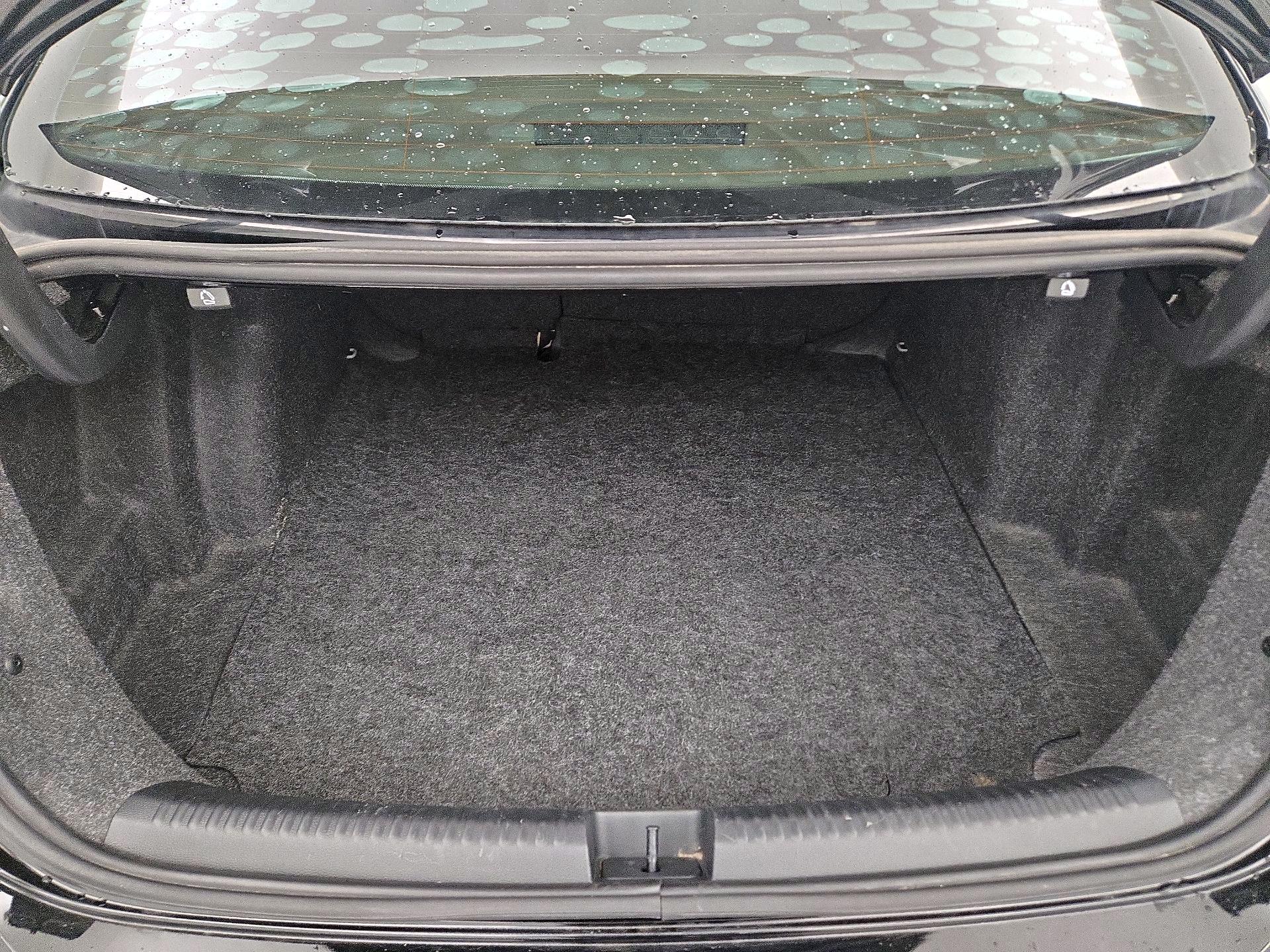 Thumbnail: 2014 Volkswagen Jetta - 19