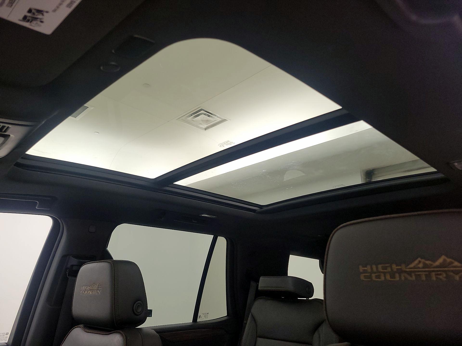 Thumbnail: 2023 Chevrolet Tahoe - 20