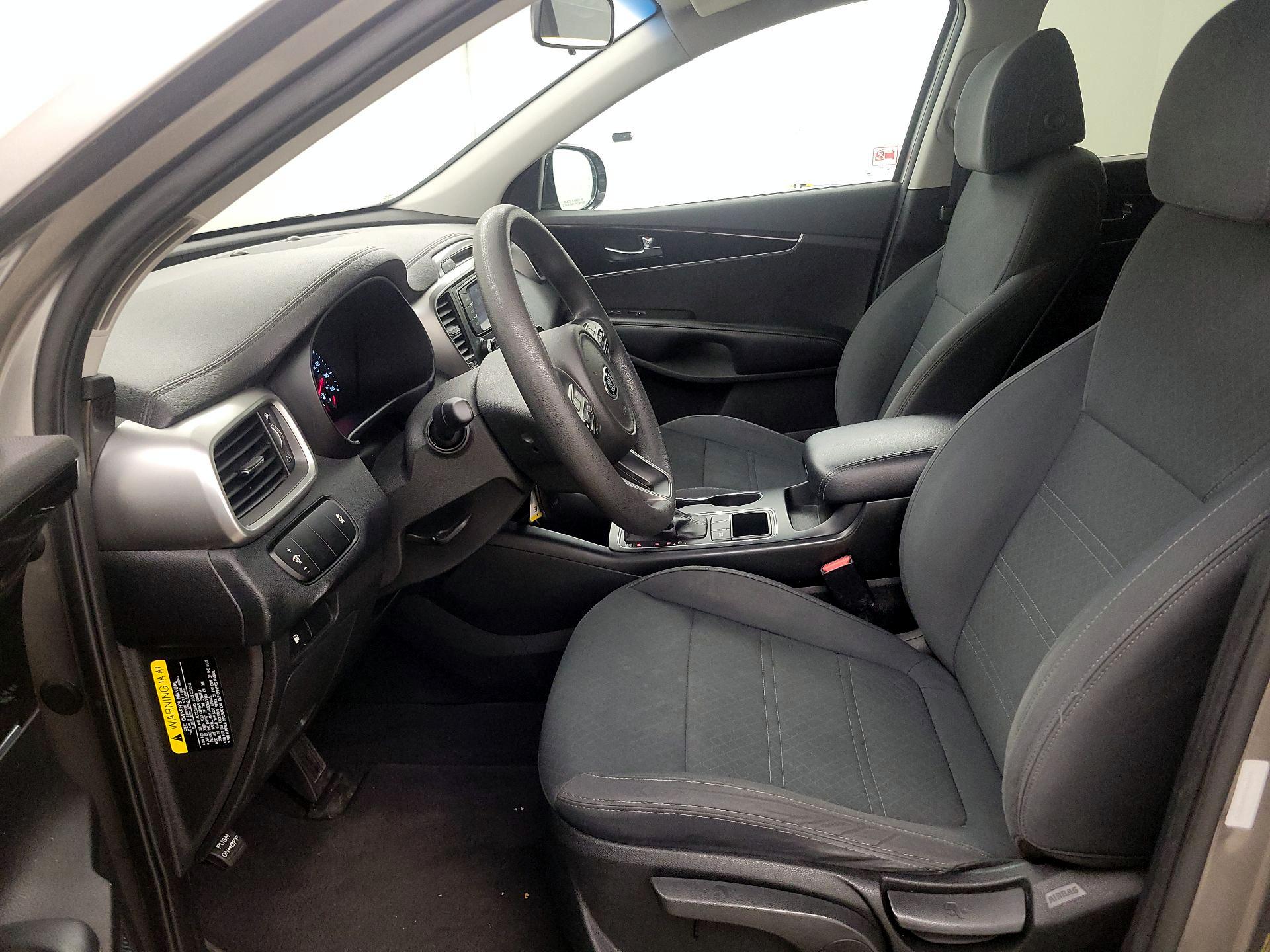 Thumbnail: 2017 Kia Sorento - 11