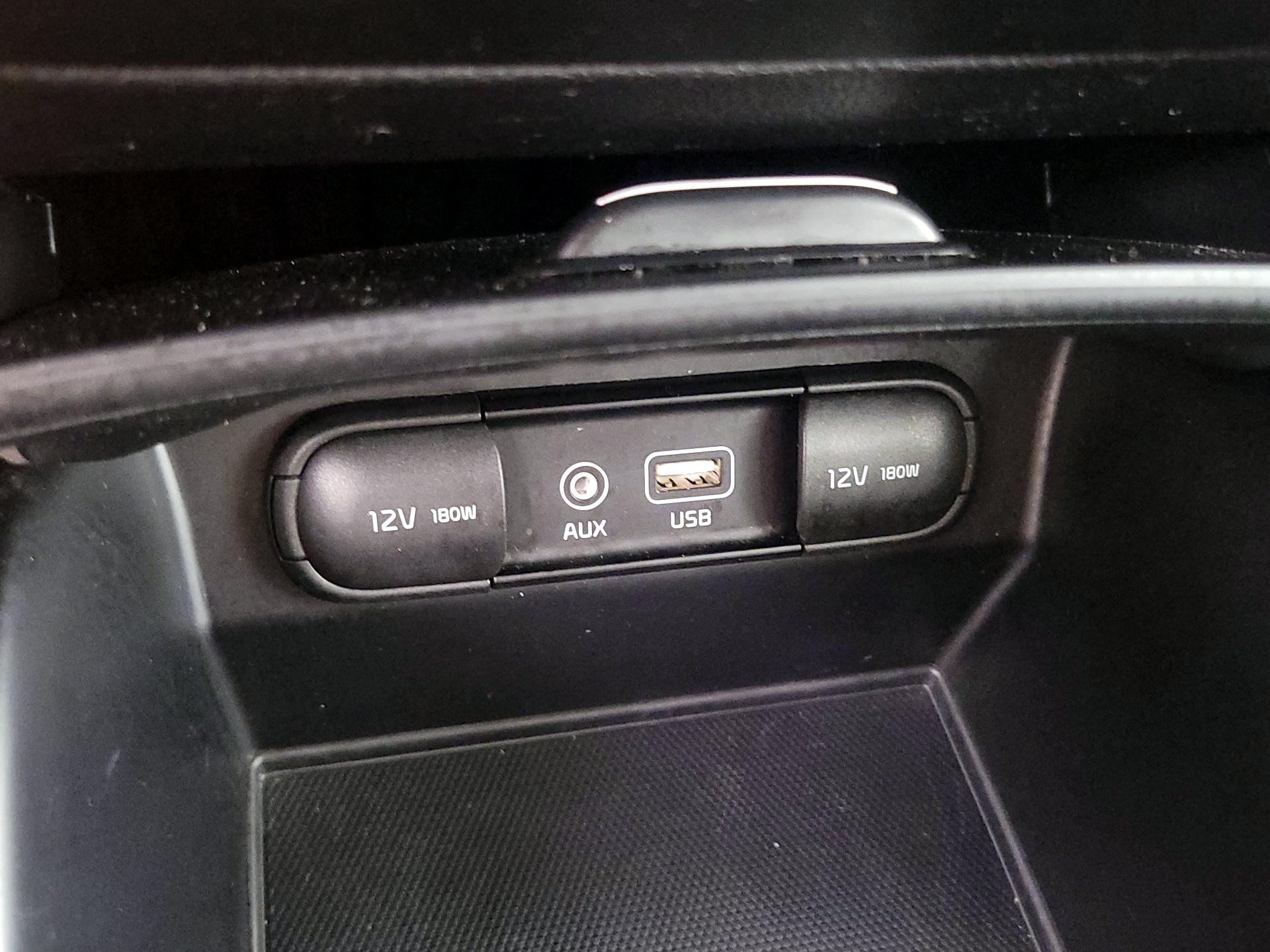 Thumbnail: 2017 Kia Sorento - 18
