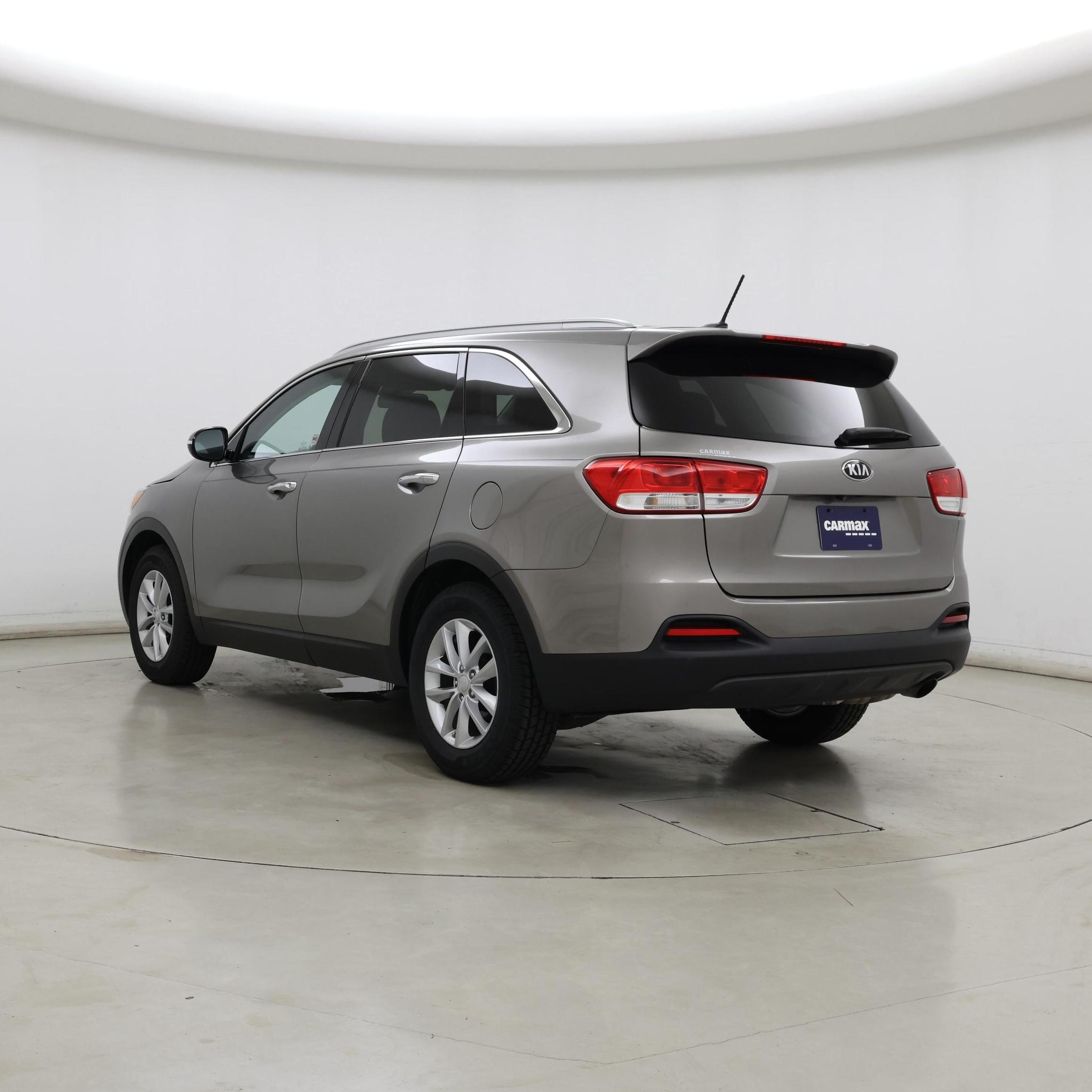 Thumbnail: 2017 Kia Sorento - 2