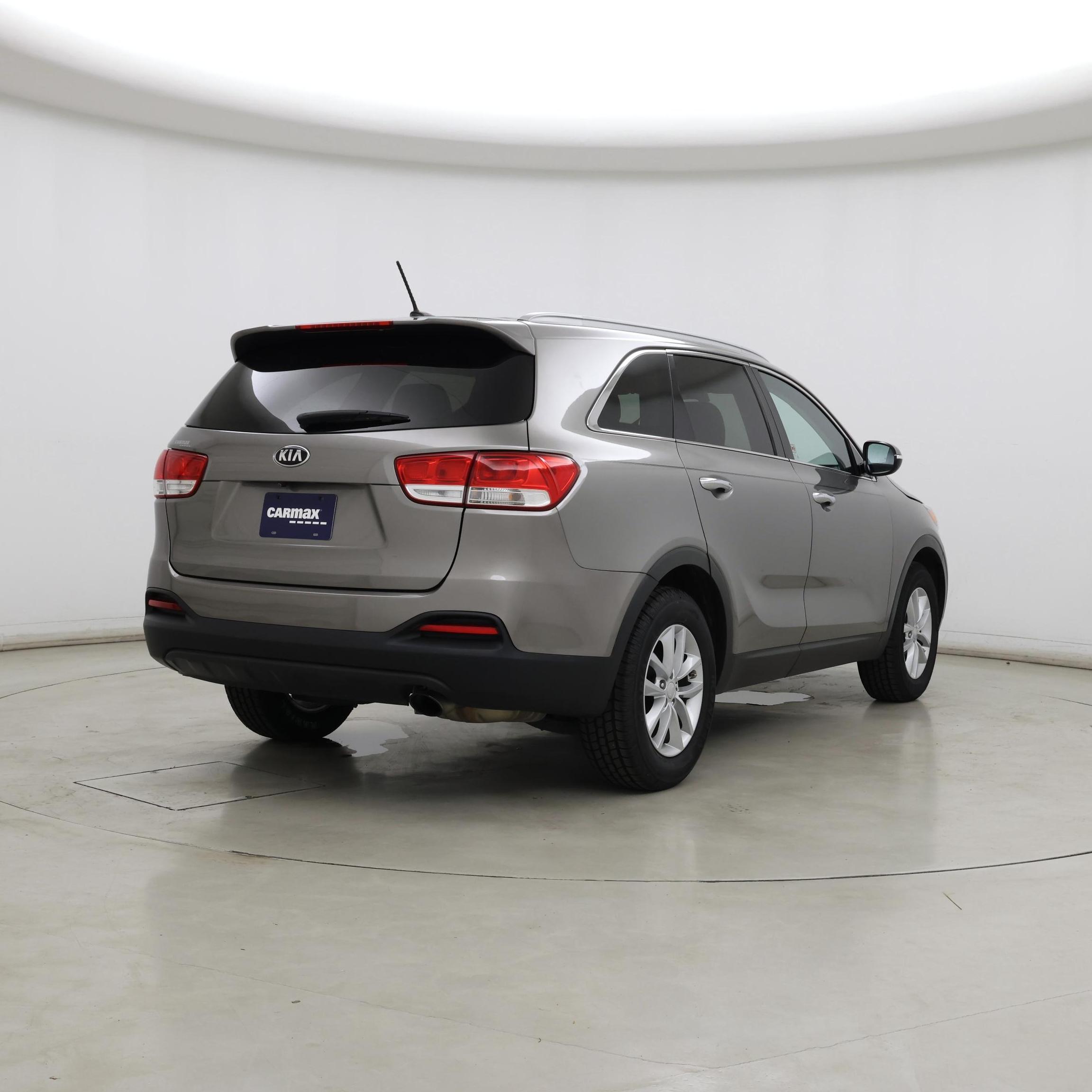 Thumbnail: 2017 Kia Sorento - 8