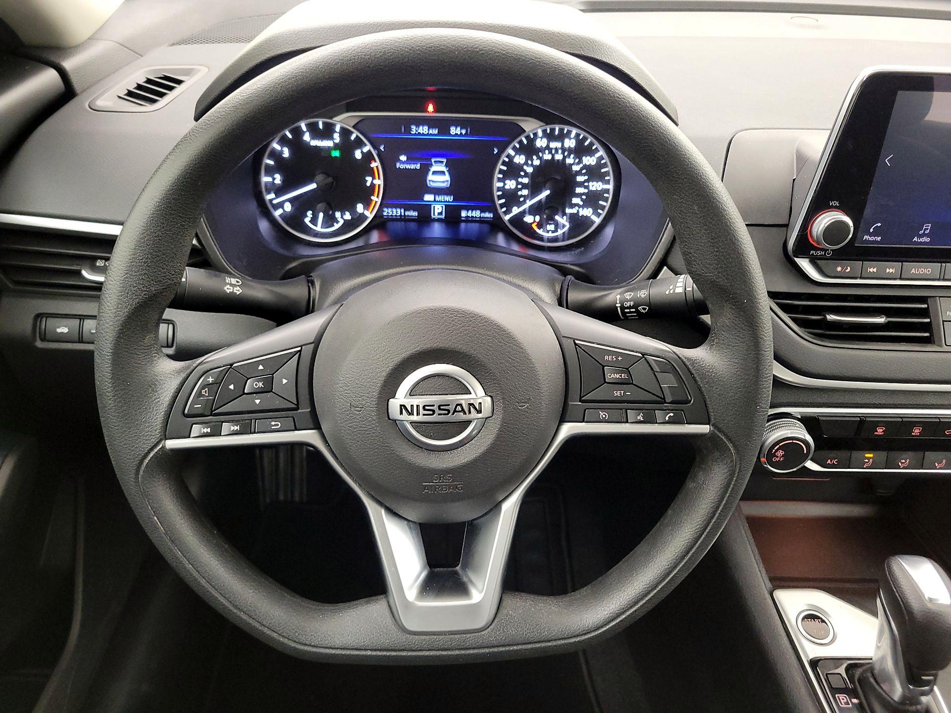 Thumbnail: 2020 Nissan Altima - 10