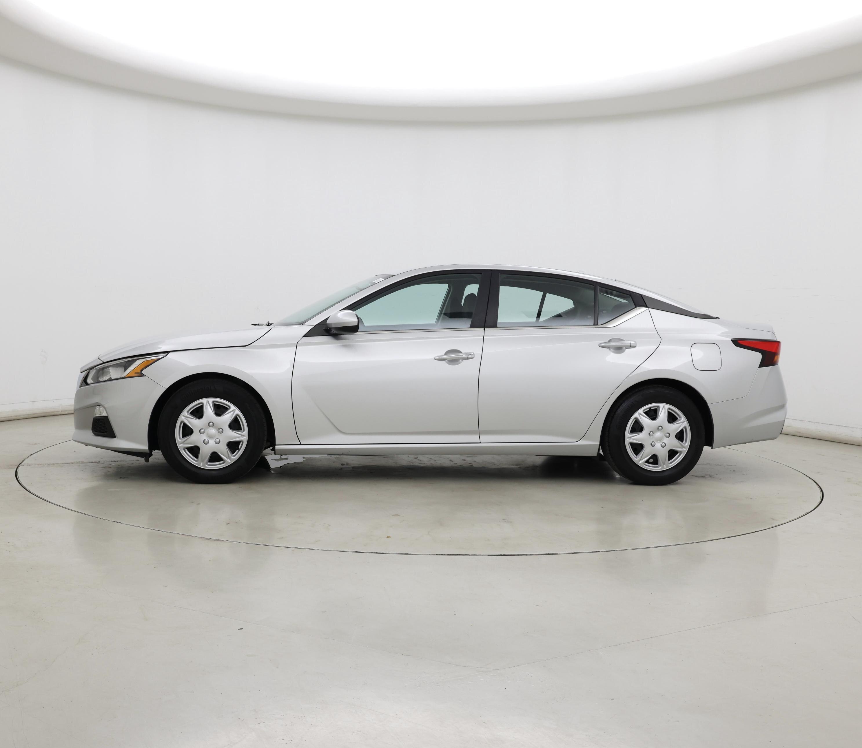 Thumbnail: 2020 Nissan Altima - 3