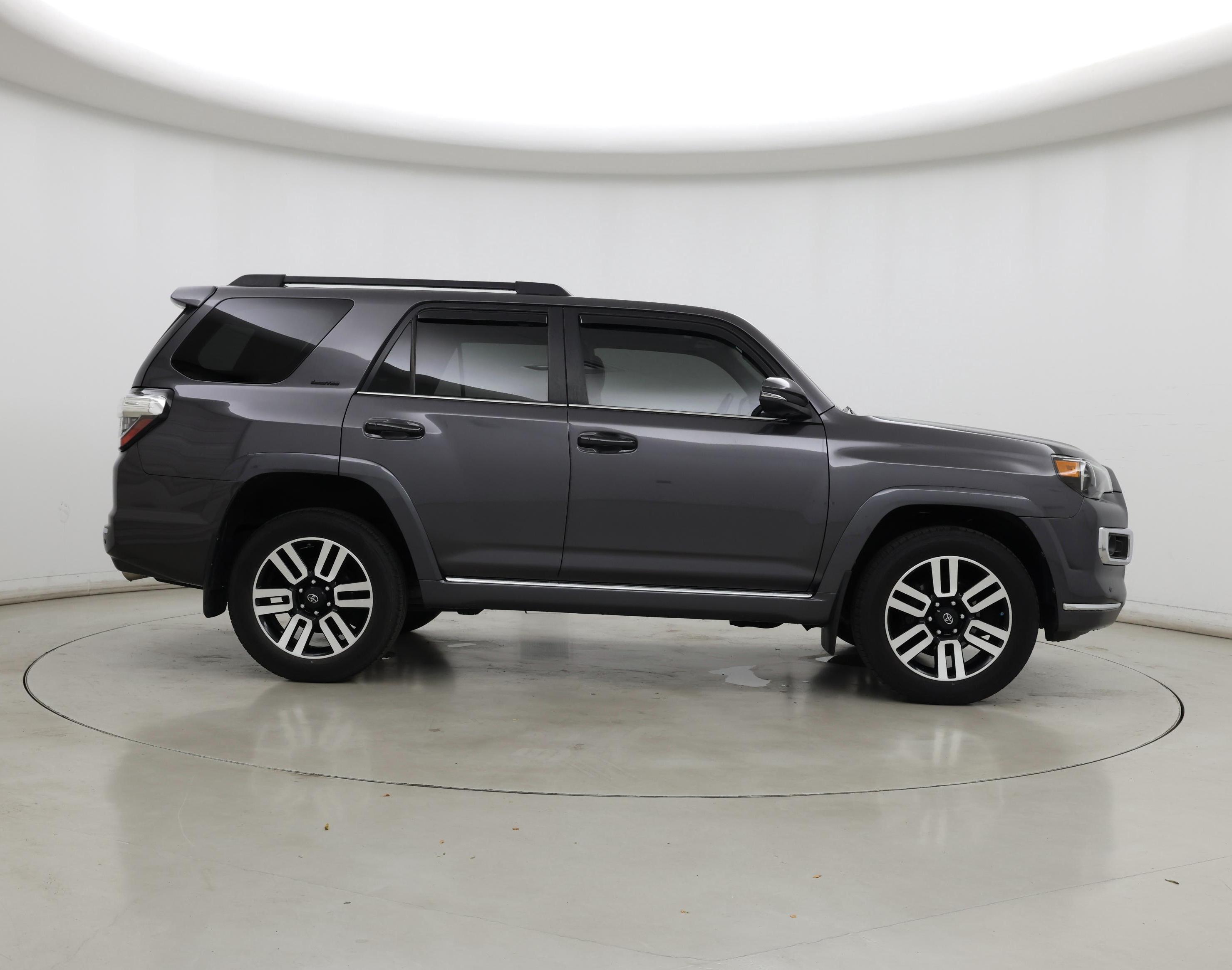Thumbnail: 2017 Toyota 4Runner - 7