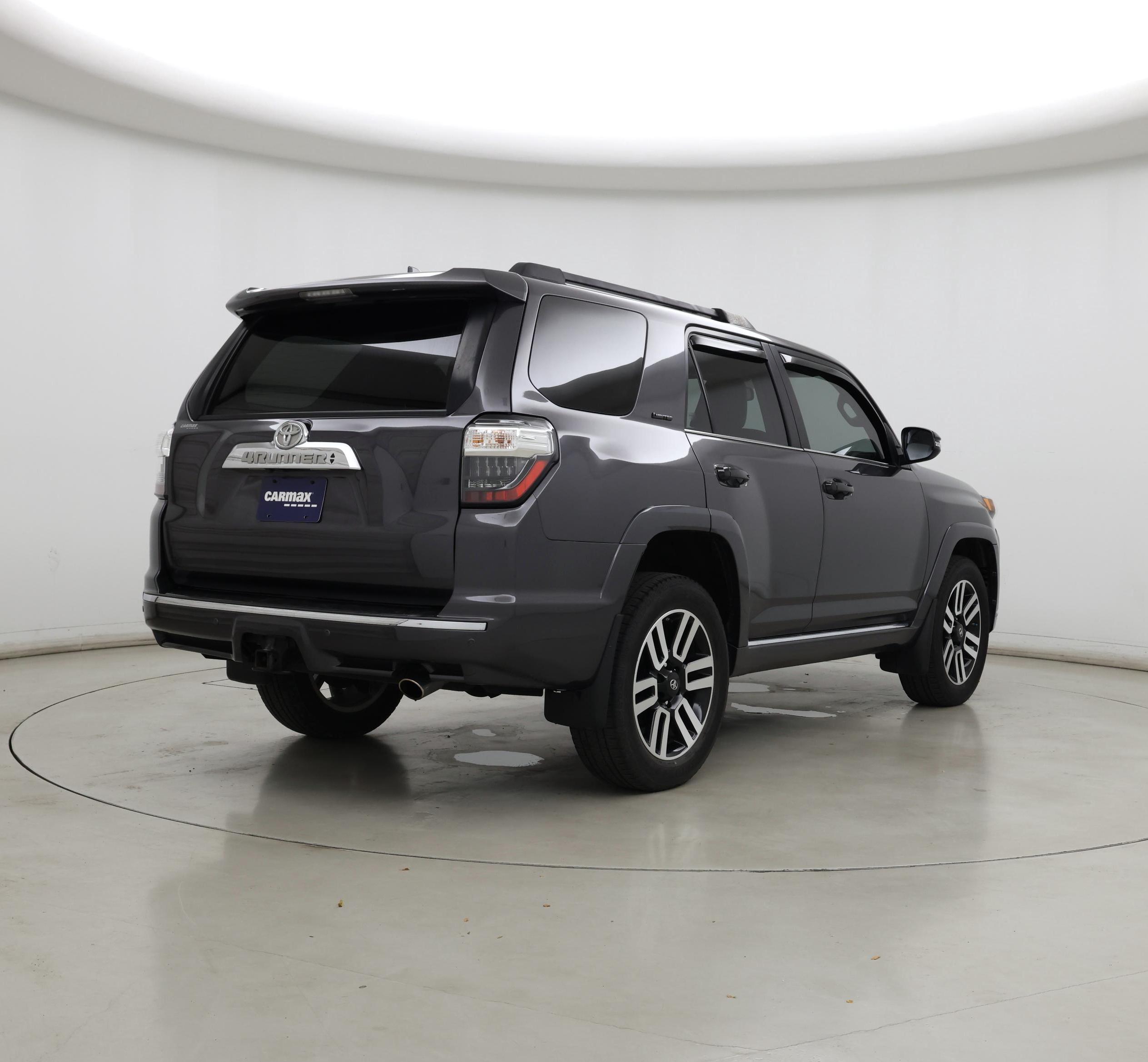 Thumbnail: 2017 Toyota 4Runner - 8