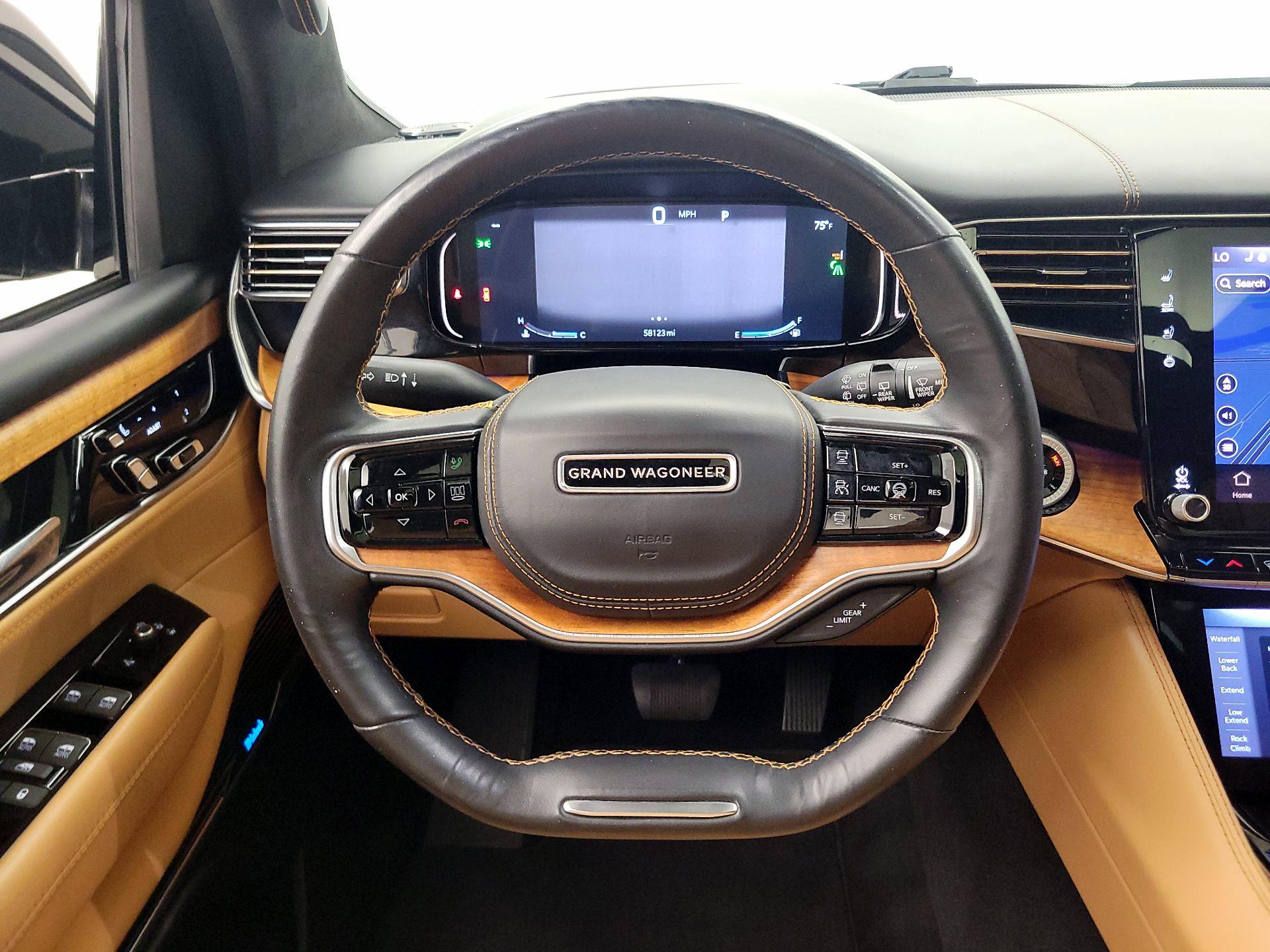 Thumbnail: 2022 Jeep Grand Wagoneer - 10