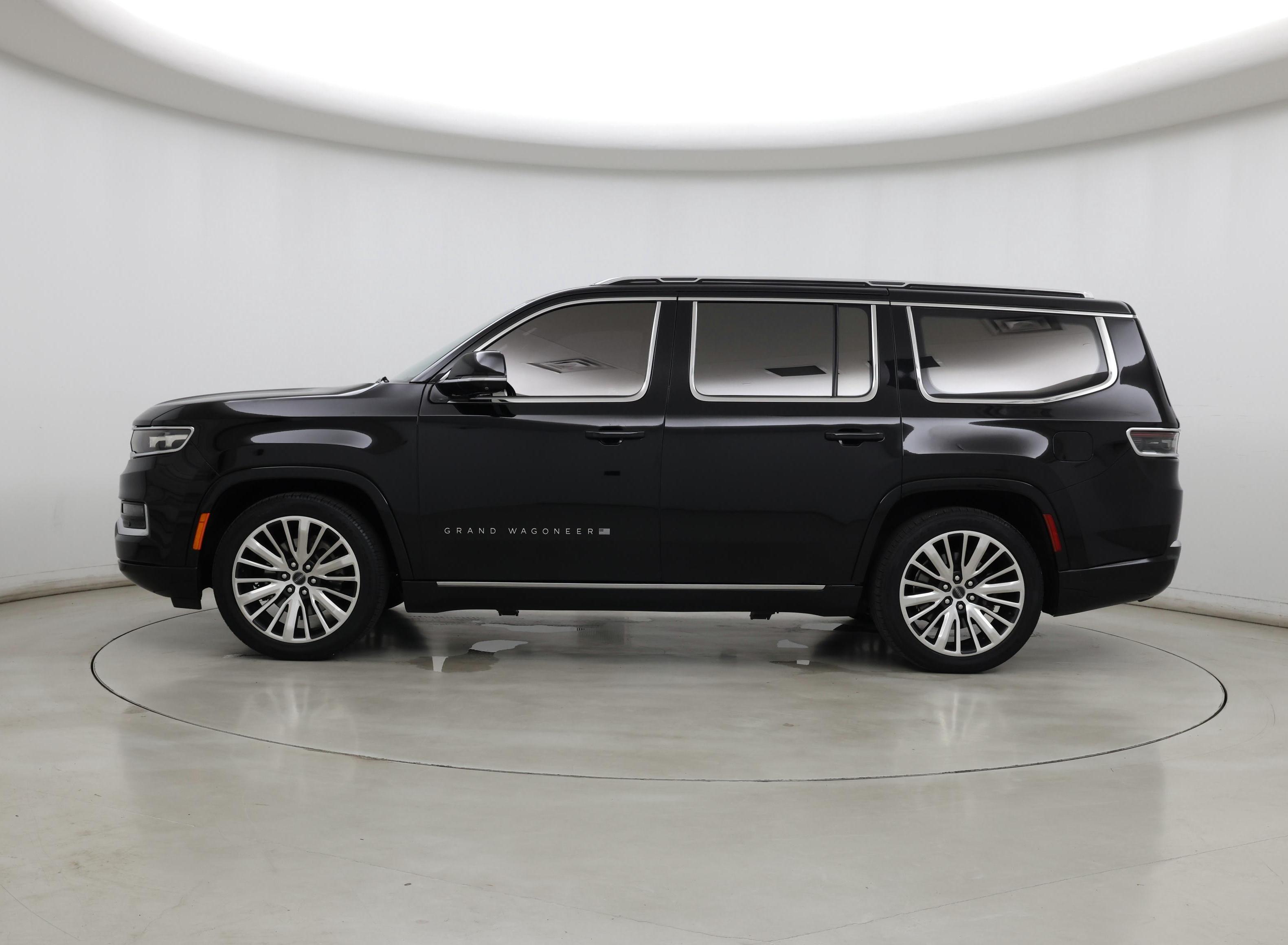 Thumbnail: 2022 Jeep Grand Wagoneer - 3