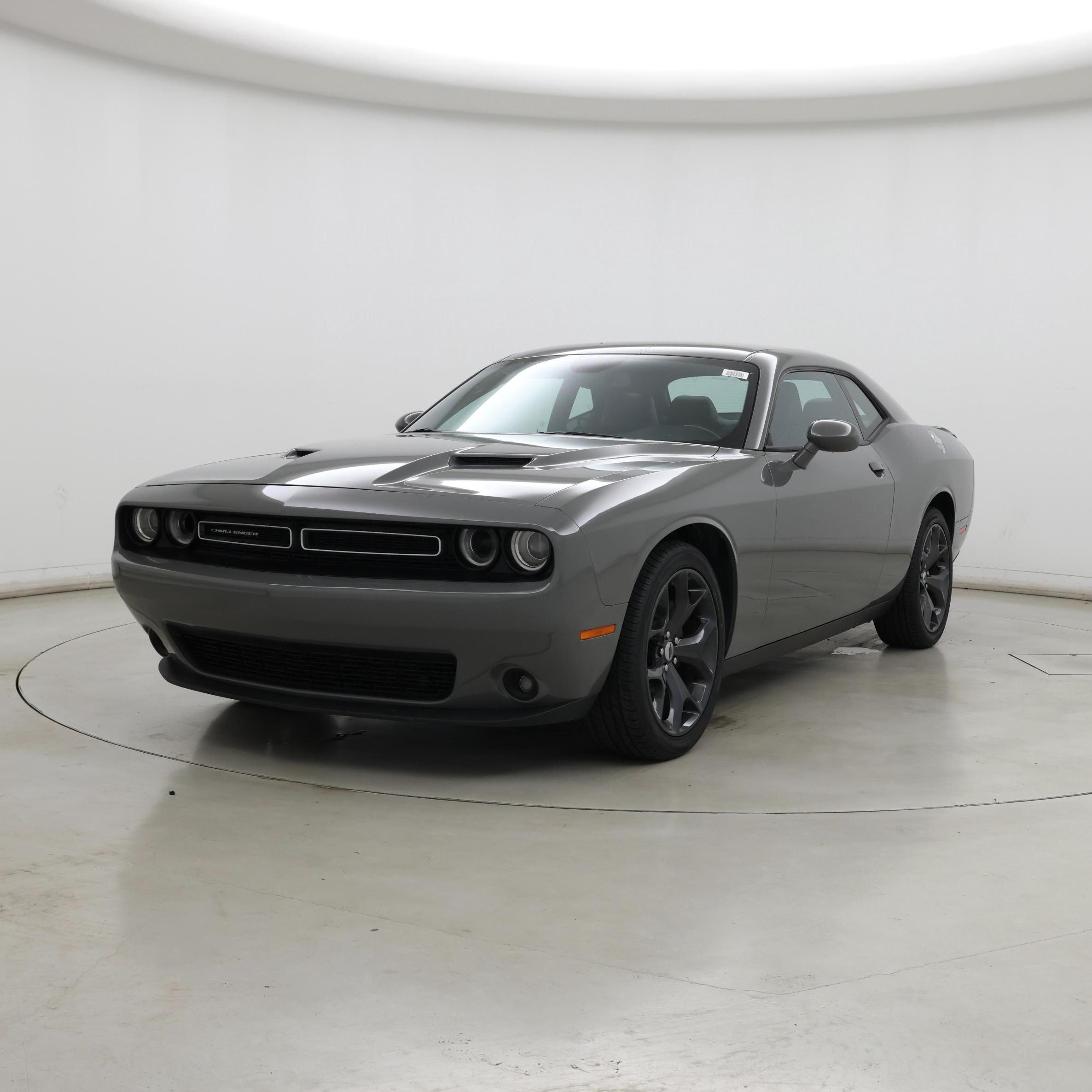 Thumbnail: 2017 Dodge Challenger - 4