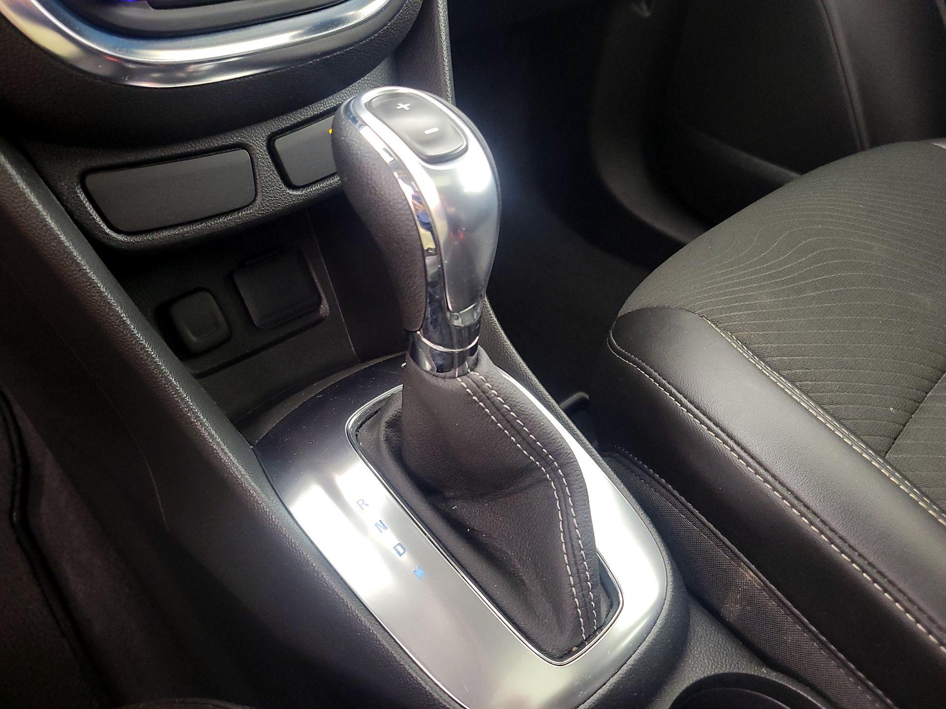 Thumbnail: 2014 Buick Encore - 17
